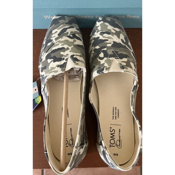 Toms Women's Alpargata Slip-On, Dirty Olive Camouflage Print size 8  NIB - Picture 2 of 5